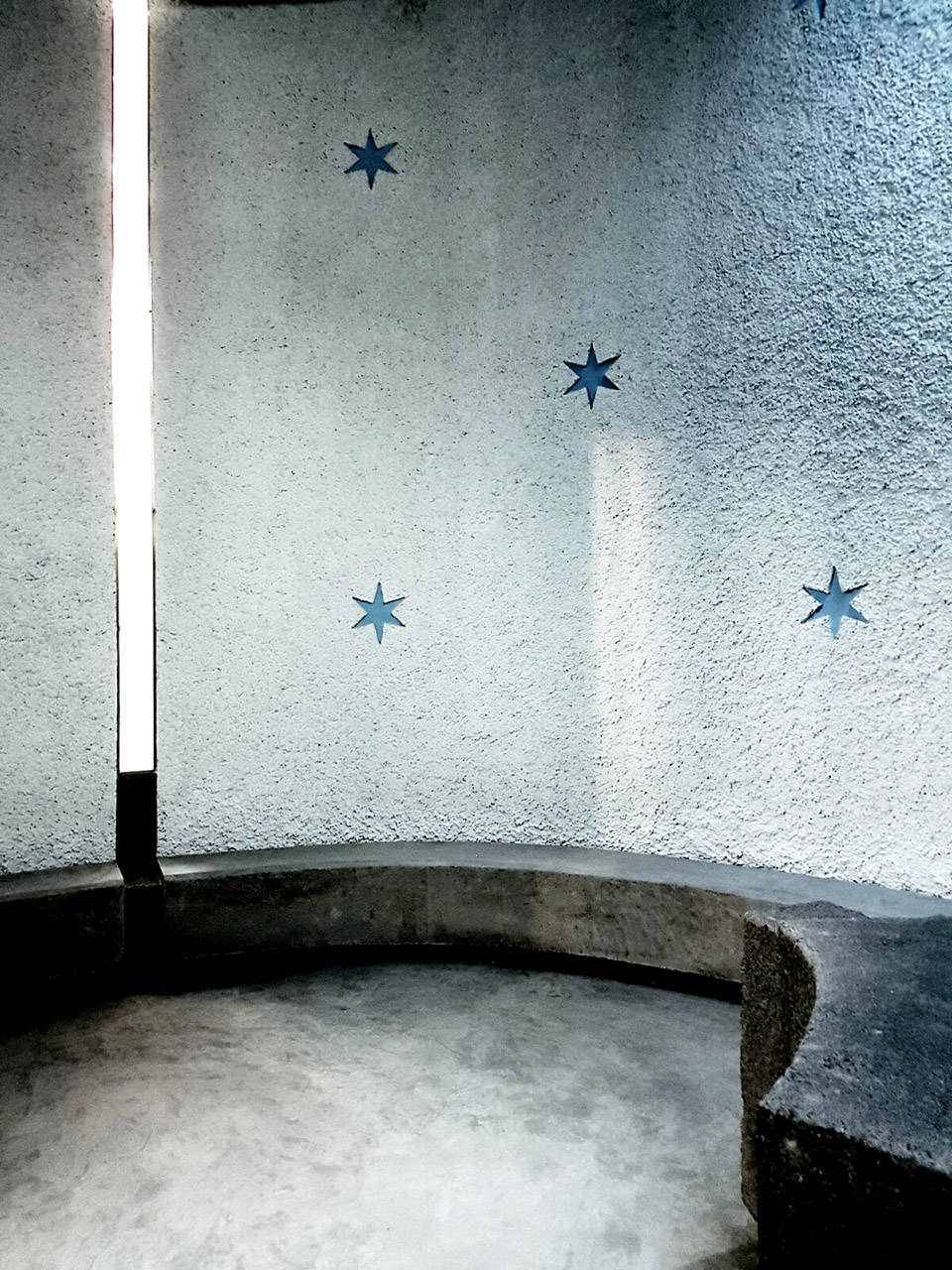 矗立在岬角的神圣小教堂,西班牙 / Alejandro Beautell-28