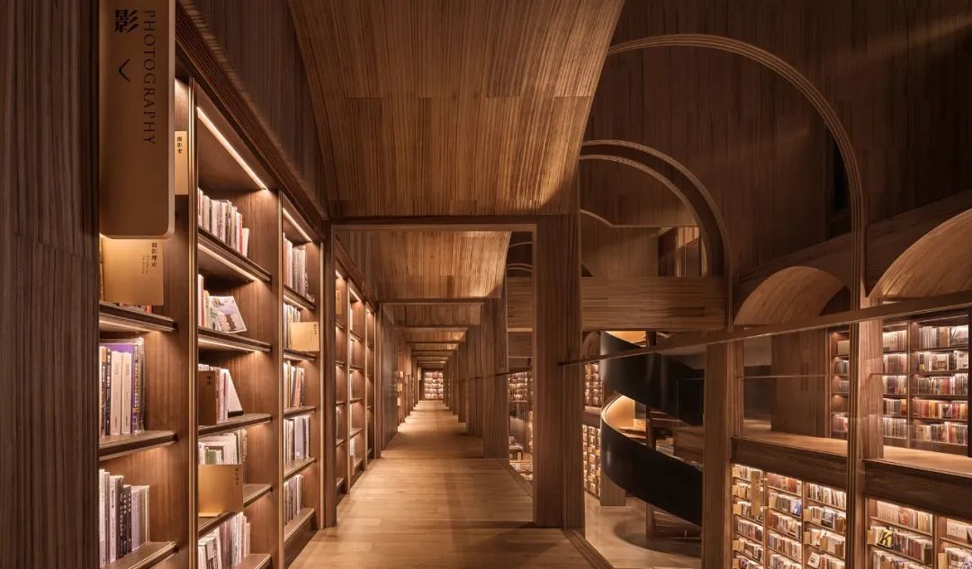 圆拱+留白，赋予空间神圣感与仪式感｜大观国际-19