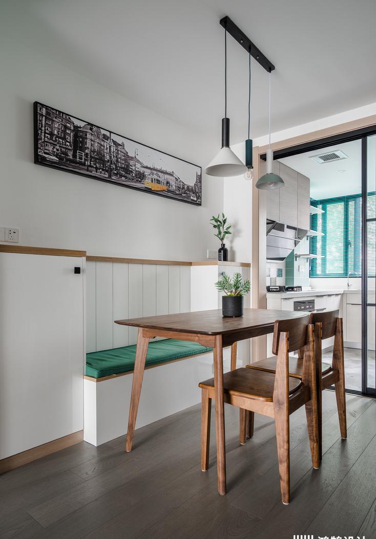 上海老弄堂情怀家居,绿色墨韵温馨一家三口-17