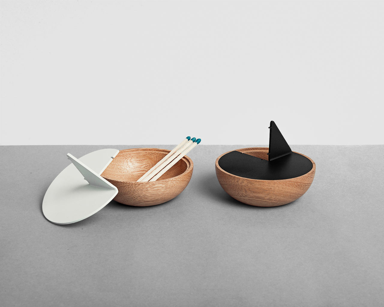 Veleiro Minimalist Candle Holder by Ventura Lab-4