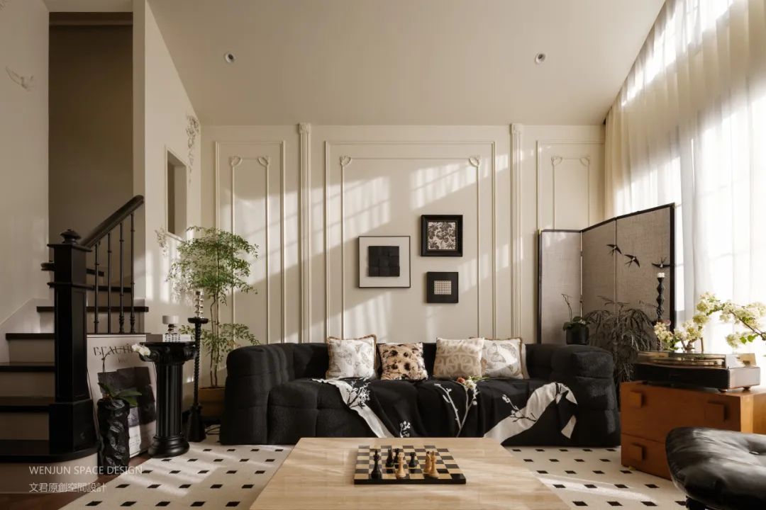 实景落地｜230㎡黑白法式复古别墅，是赫本公主的家没错了-23