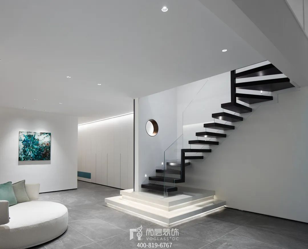 兴创荣墅｜300㎡叠拼别墅设计，「净」与「静」的交织律动-57