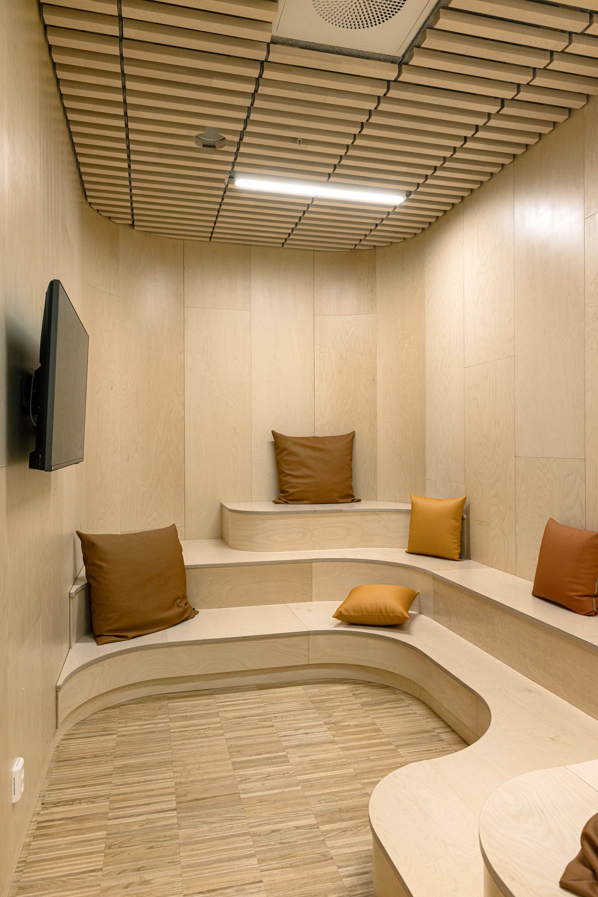 Glasblokkene Haukeland Hospital for Children Youth and Women / KHR Arkitekter + Studio PKA + Henning Larsen + Schönherr-41