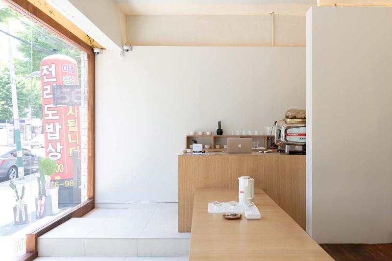 20 平米木质咖啡馆，简约而不简单-10