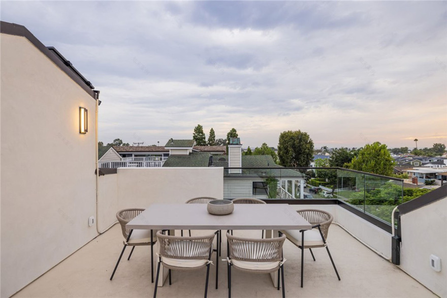 德尔马兰花酒店(注:Orchid是兰花,del Mar在西班牙语里有海边的、德尔马等意思,在很多情况下Orchid del Mar指海边的兰花主题酒店等场所,若有更准确的背景信息,翻译会更精准) 丨ARCHIMORPHIC-14