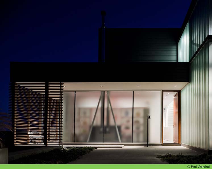 漂浮在海面上的钢构私宅-36