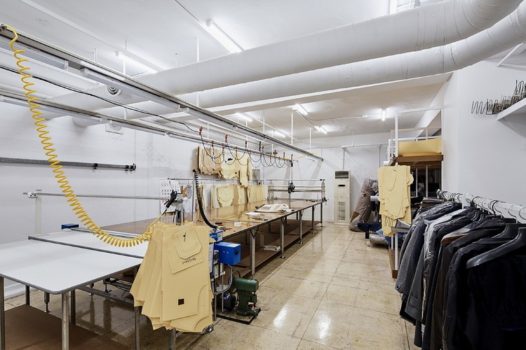 伦敦“泰特现代”风格的再生建筑 | 服装 B 公司办公室设计-17