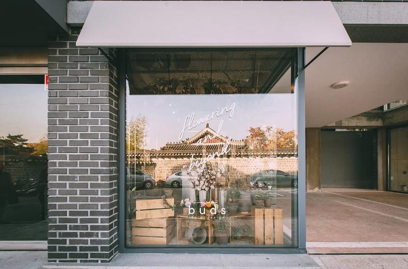 现代极简三坪店铺空间设计-6