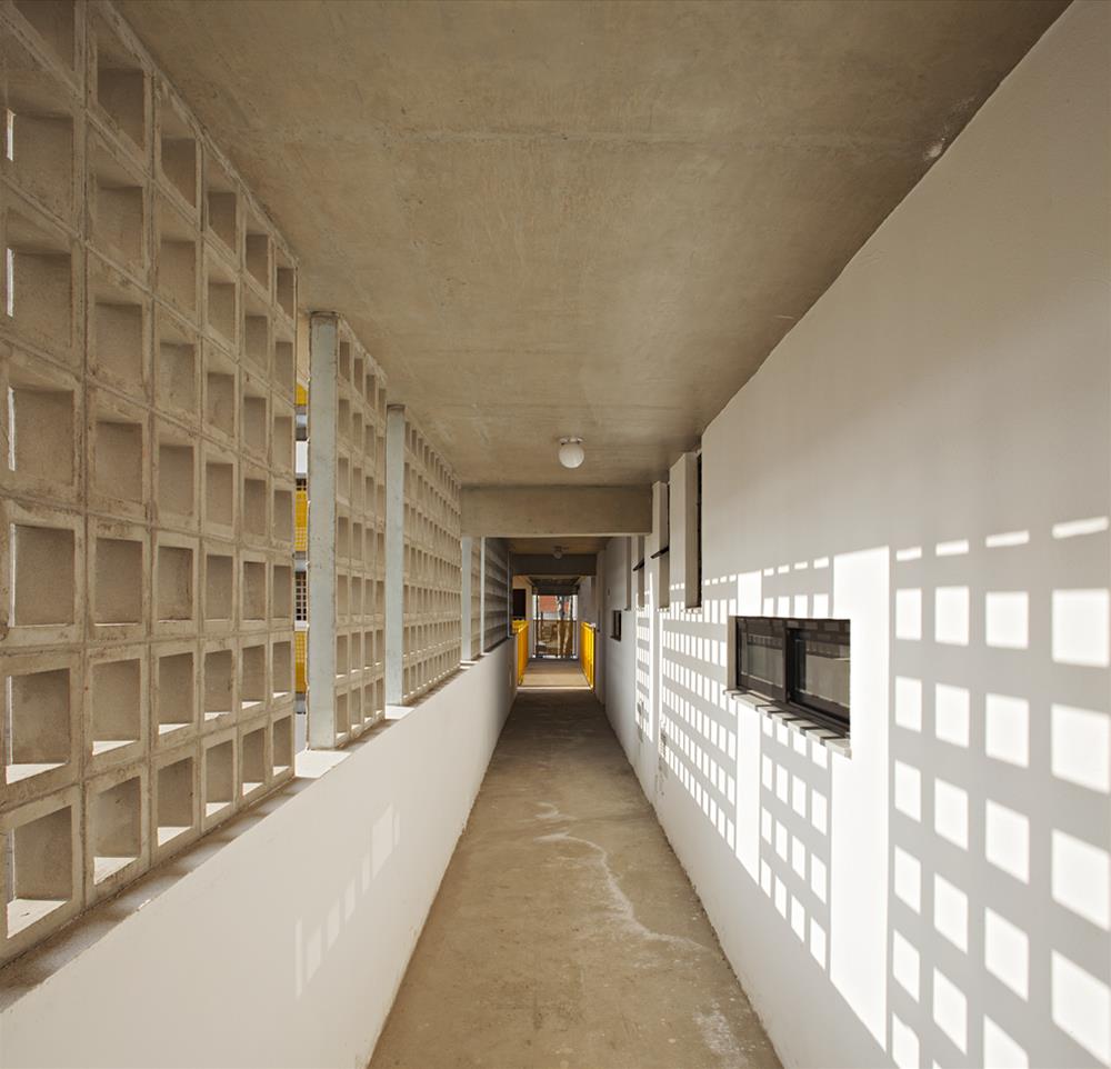 巴西圣保罗 Corruíras 住宅区——经济实惠与设计的完美结合-16