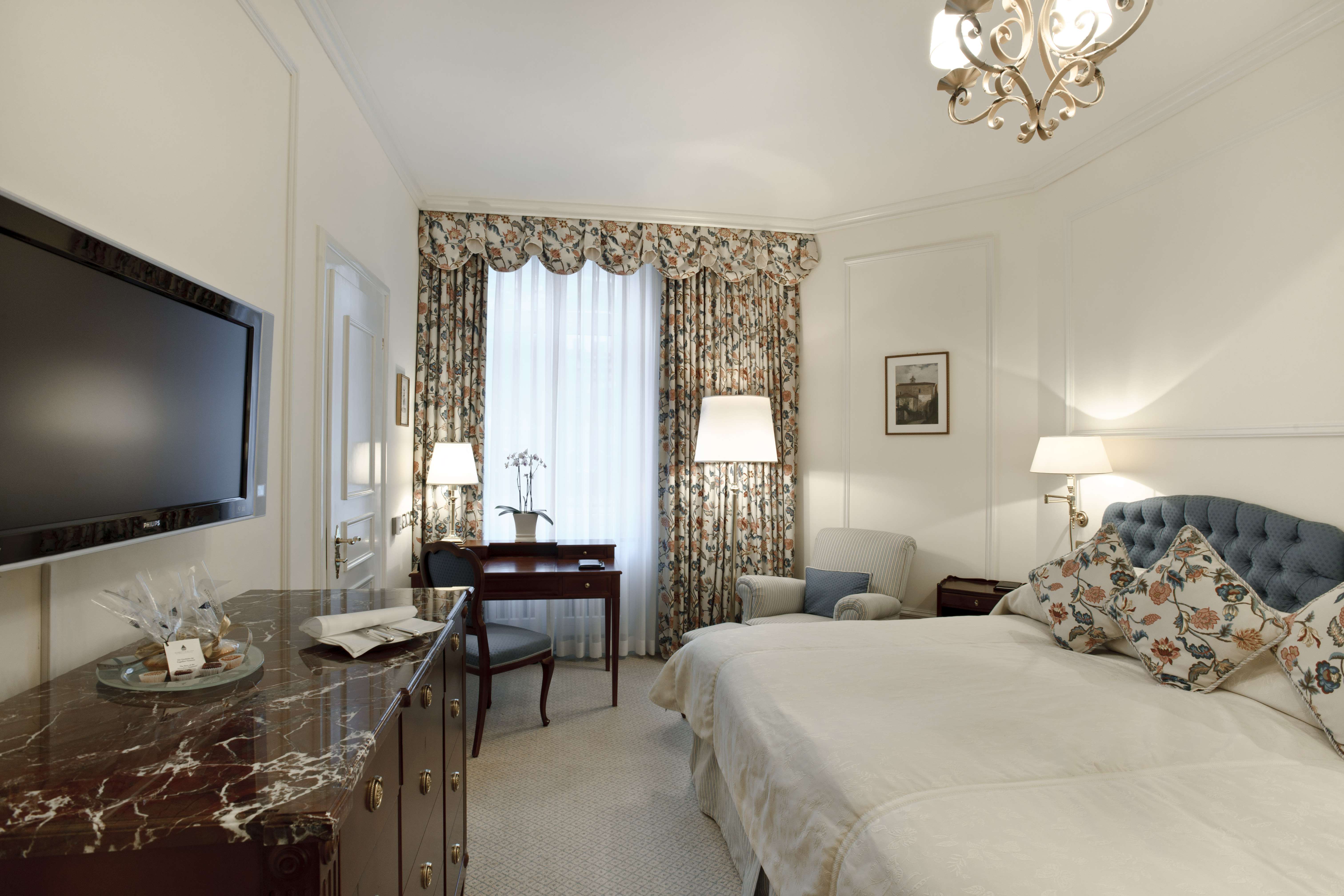 瑞士圣莫里茨巴特鲁特皇宫酒店-9