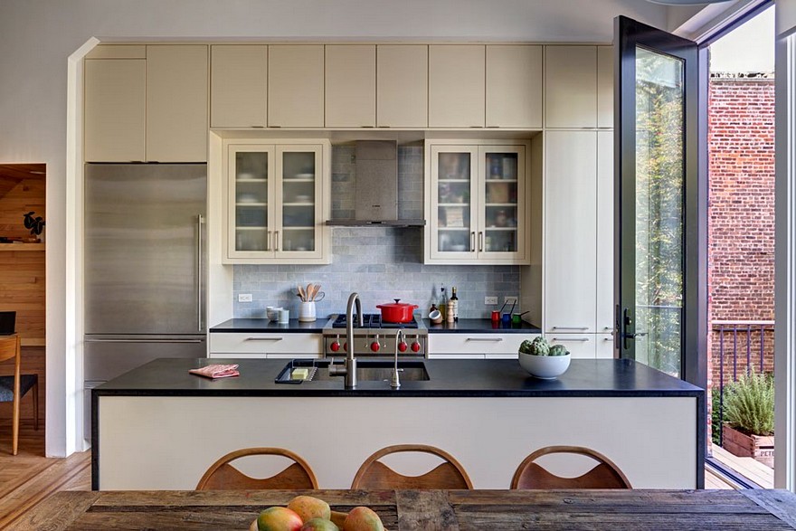 Fort Greene Brownstone House Divided into Three Duplexes for an Extended Family-9