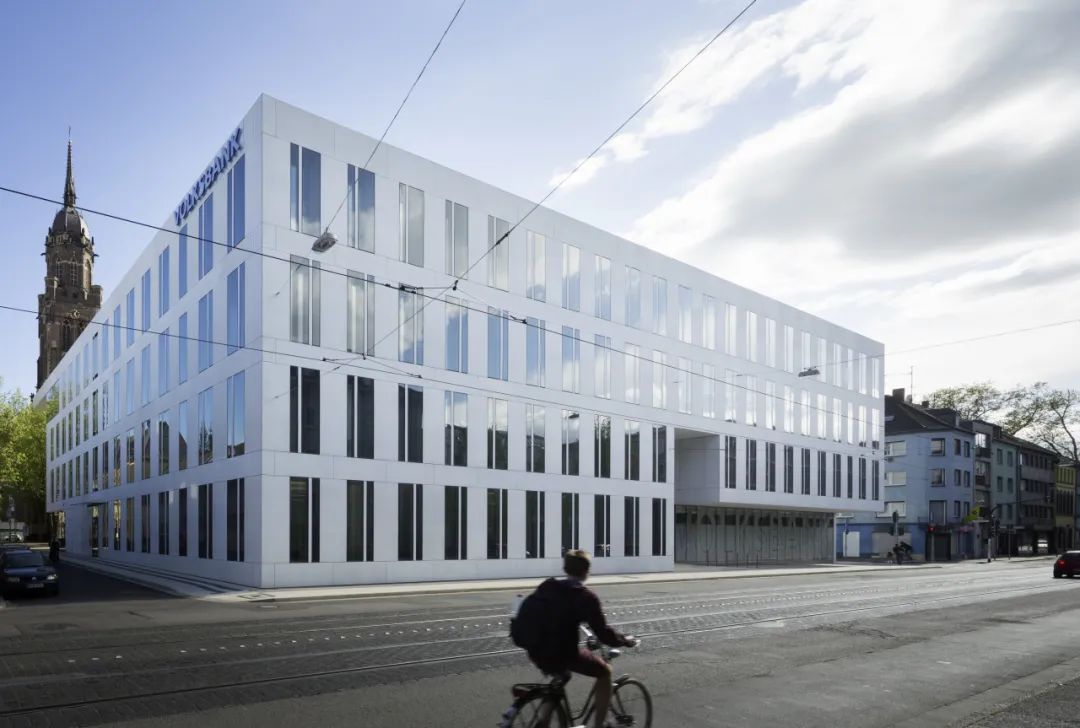 德国大众银行克雷费尔德总部丨盖博建筑设计-8