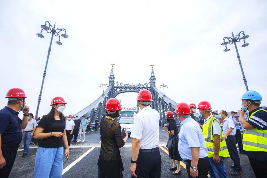 火了！这座中建科工建造的“网红”桥！-2