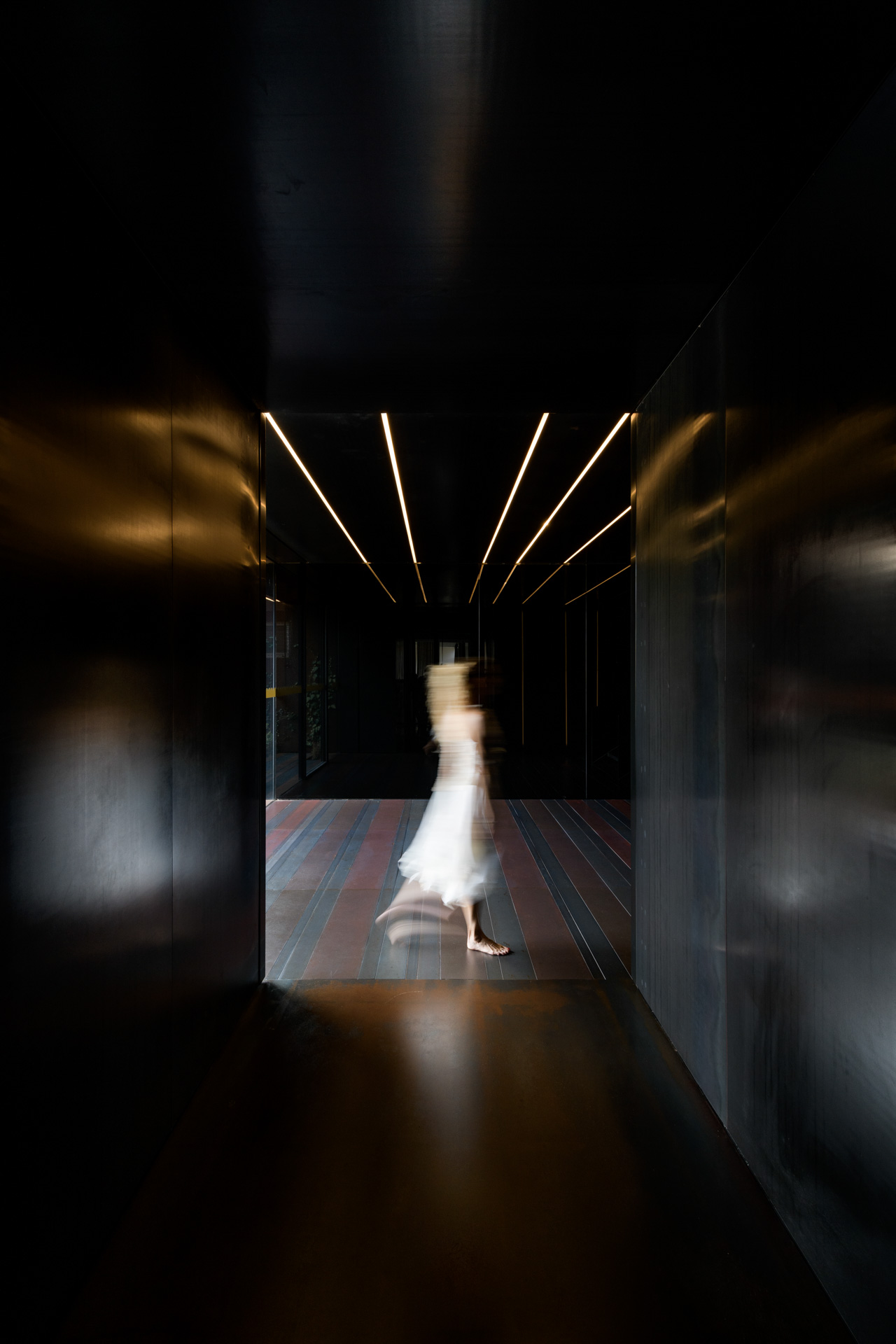 悬浮之境 | 农村餐厅的现代改造-39