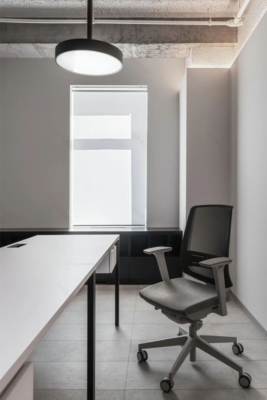 圣披德堡现代小工具风格办公室设计-31