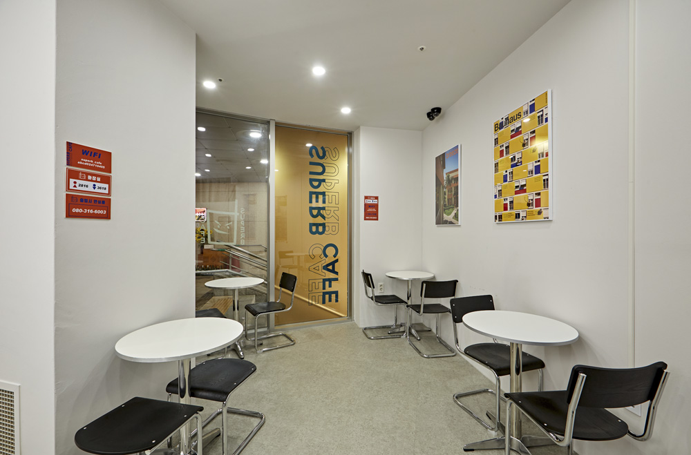 简约设计典范，12 平米无人咖啡馆成本解析-4