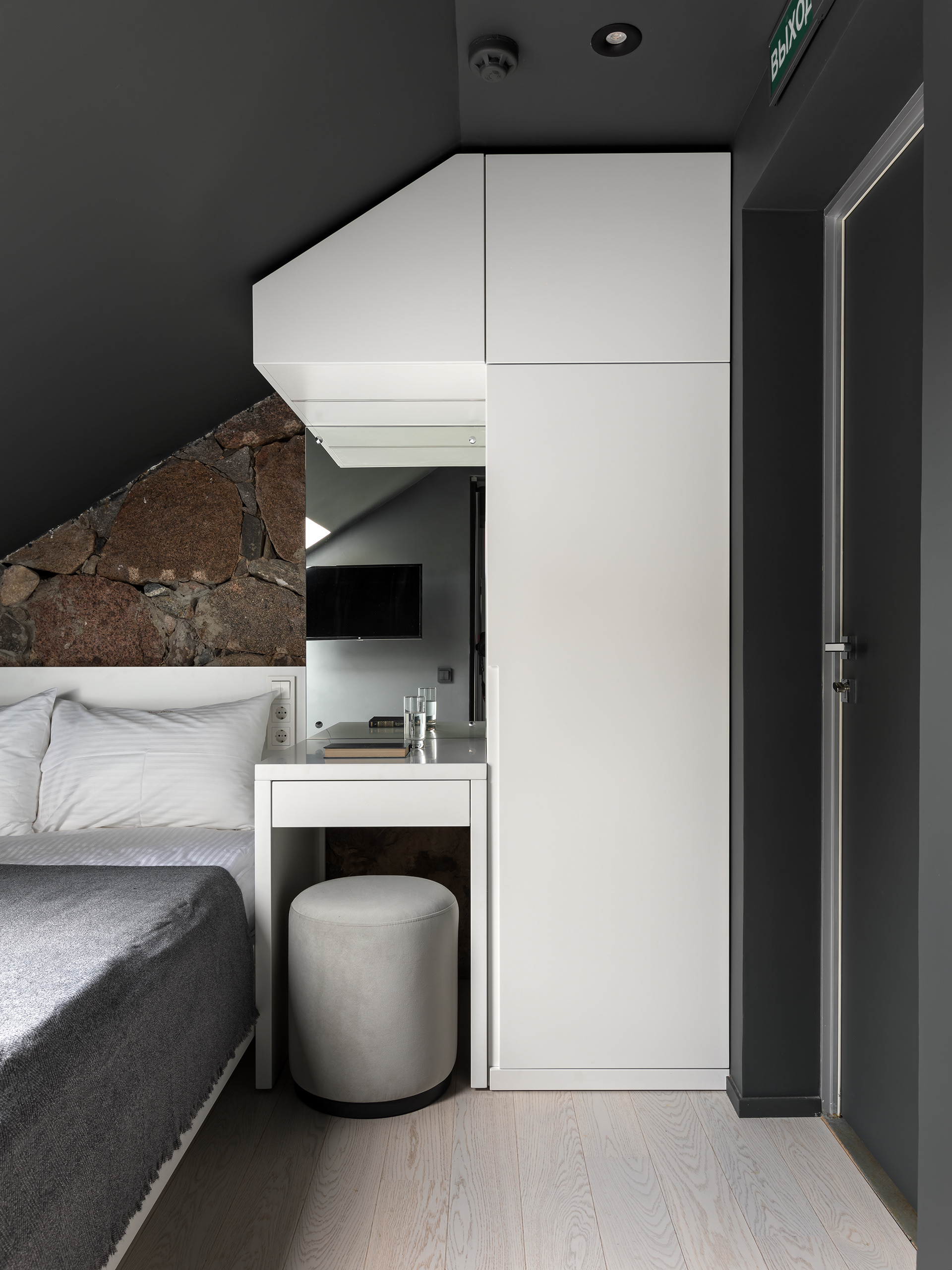 布洛瓦尔2号内饰（由于BROVAR可能是特定品牌、名称等，若有具体背景信息，可能会有更合适译法，这里按常规音译处理） 丨白俄罗斯明斯克丨VAE Studio-67