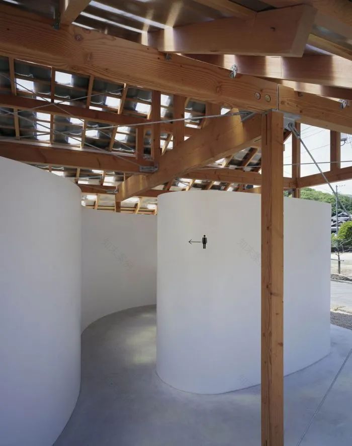 日本弧形公共厕所丨Tato Architects-28