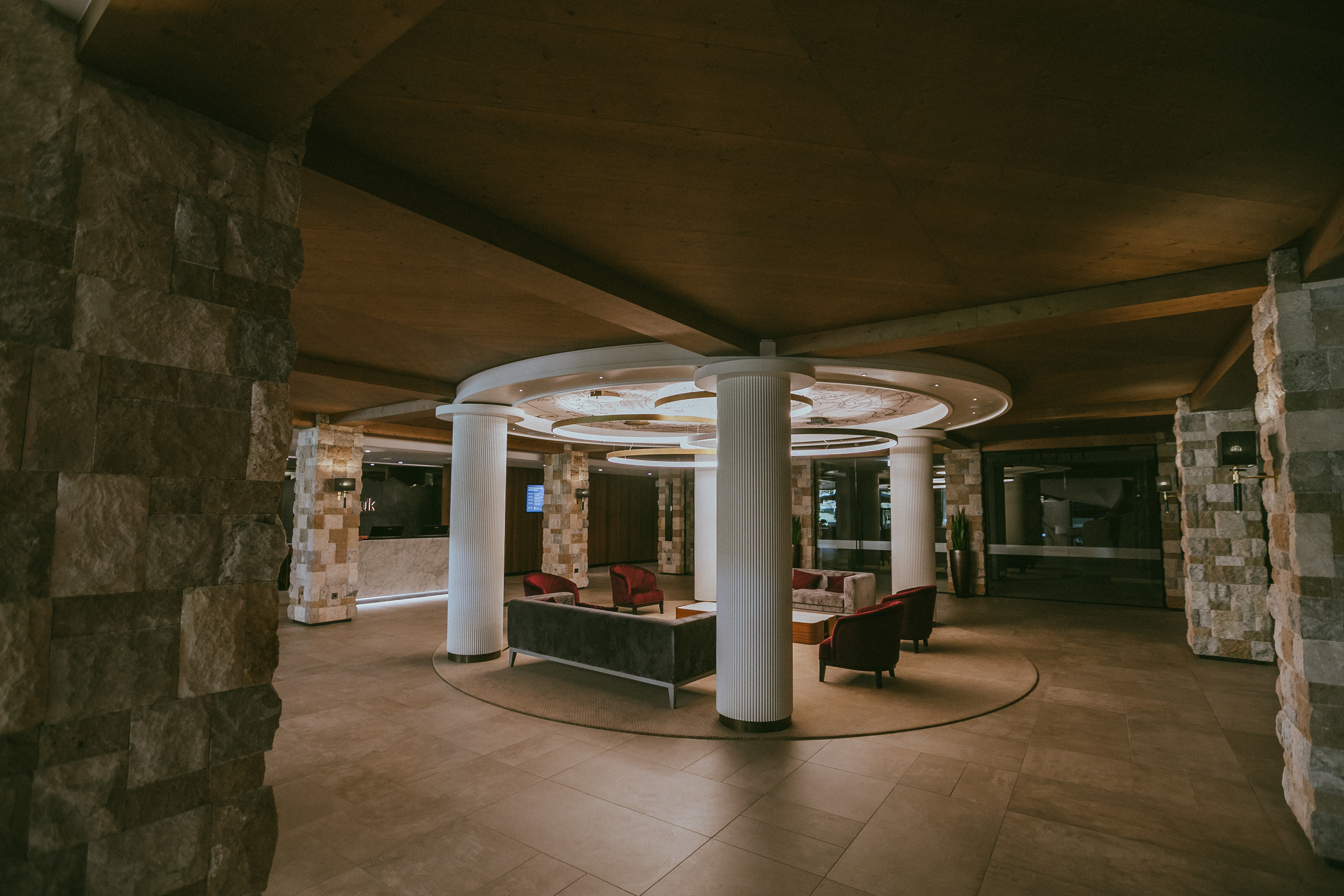 Hotel Habakuk 酒店中庭室内设计丨斯洛文尼亚丨Metka Komatar-13