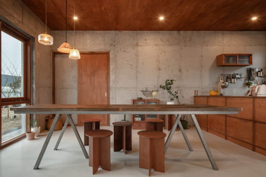 Simply rectangular Draindot guest house created by STARSIS + ilsang workroom as a uniquely shared island living space-3