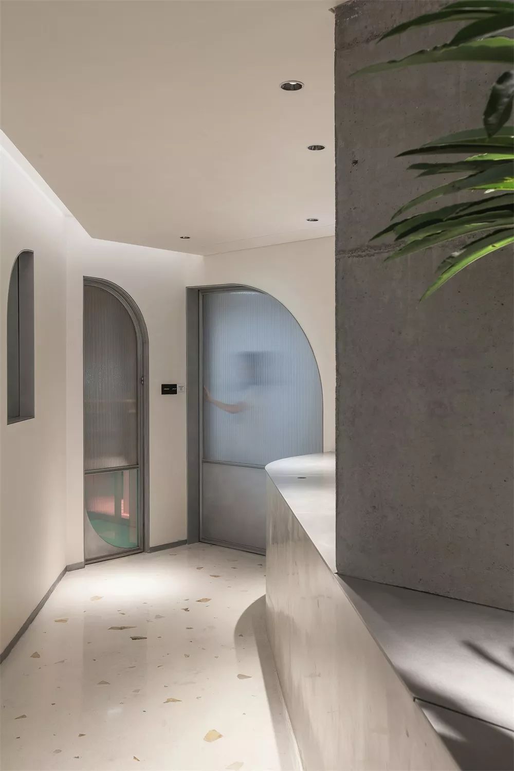 卧野空间设计事务所办公室——自由交流的弧形空间-21