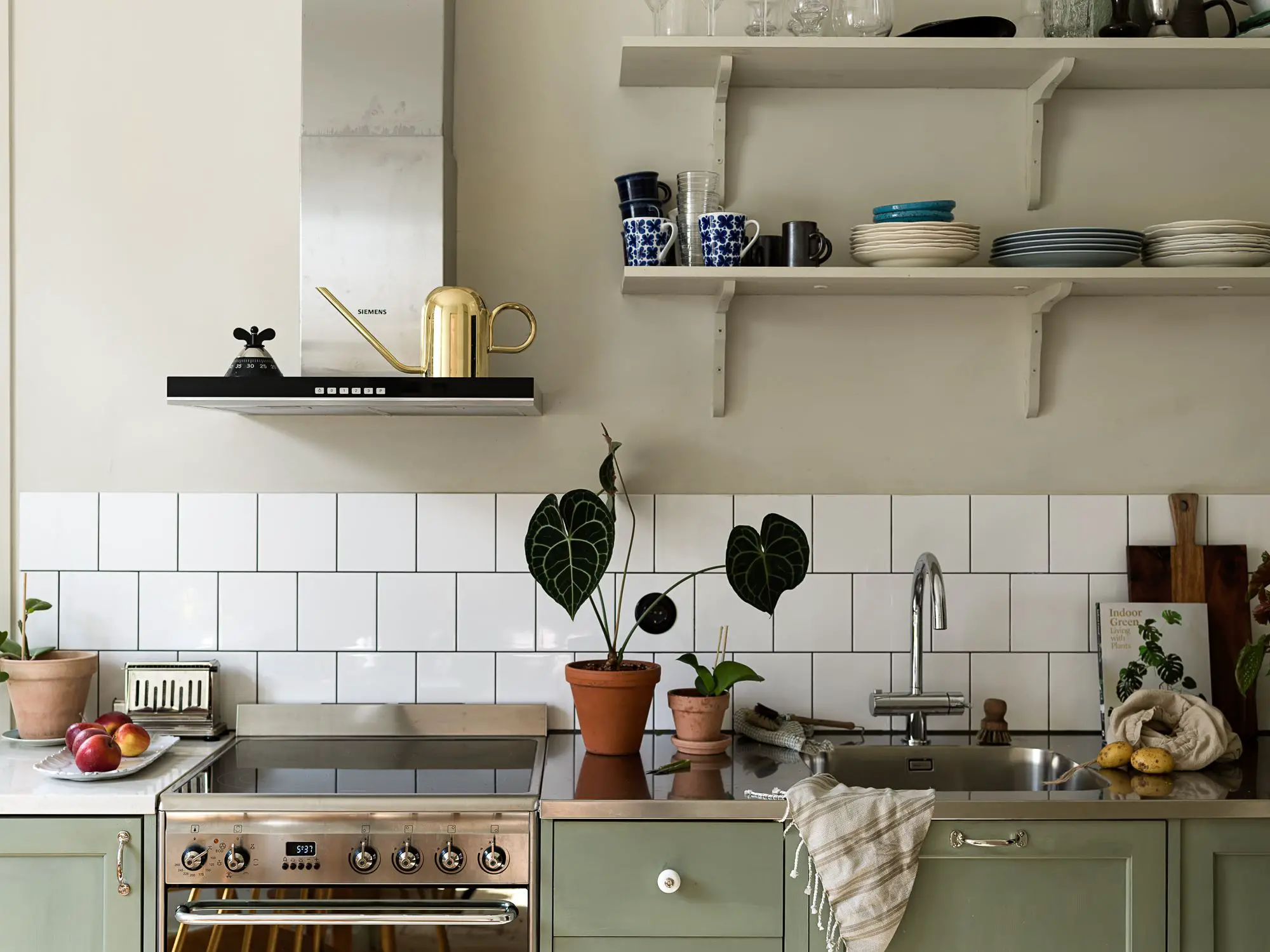 复古色彩的旧楼公寓-6