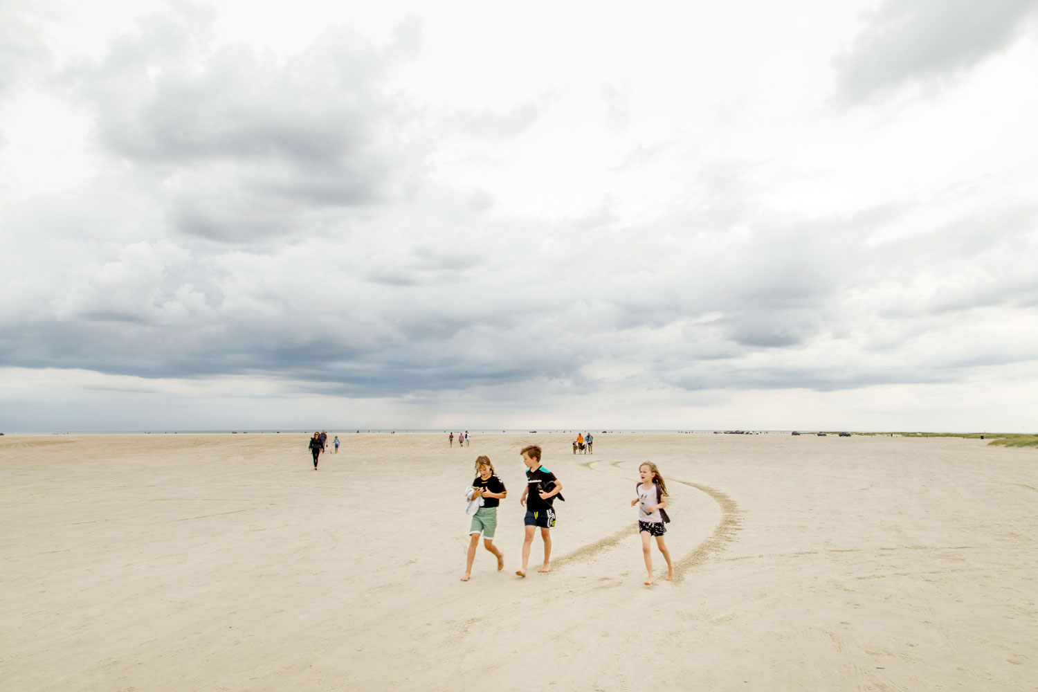 历史砖墙重塑丹麦 Fanø Bad 海滨小镇-3