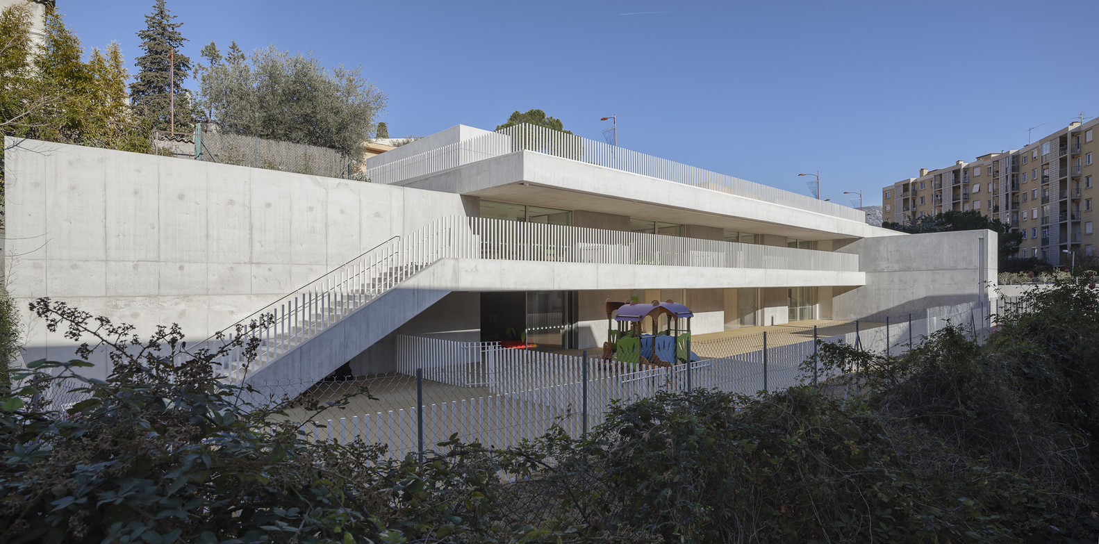 下沉花园中的儿童托儿所-18