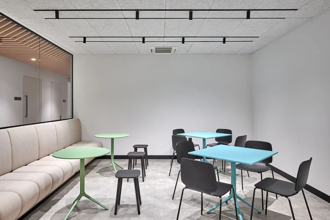 Digital Dubai 迪拜数码办公室丨阿联酋迪拜丨Bluehaus-24