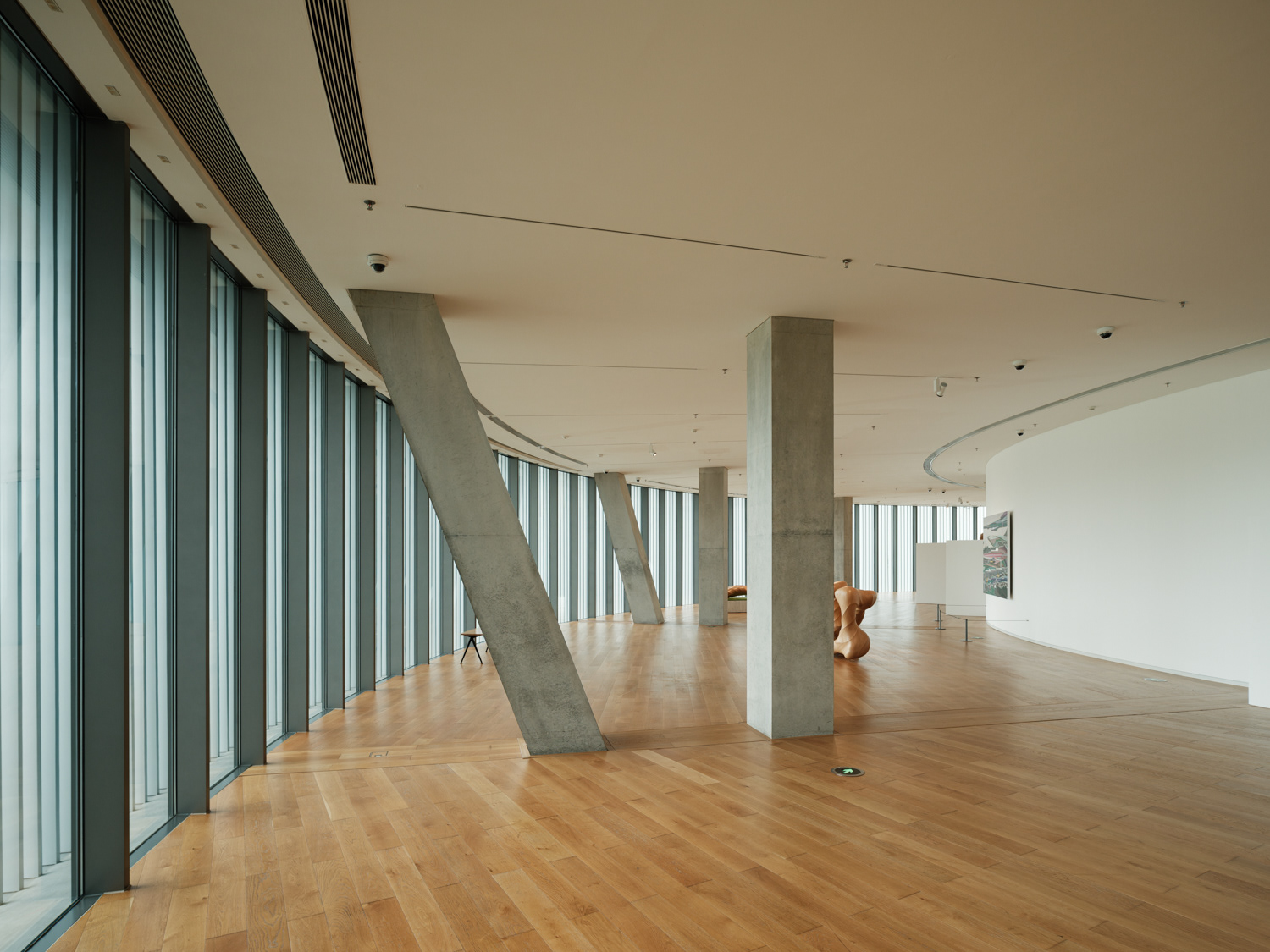 He Art Museum (HEM) | Atmospheric column-8