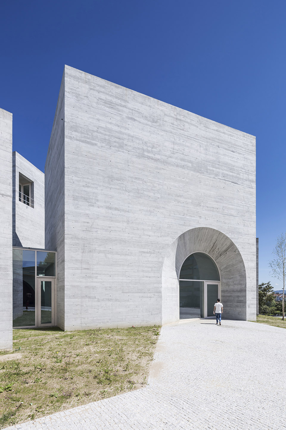 罗马风格艺术展示中心,葡萄牙 / spaceworkers-19