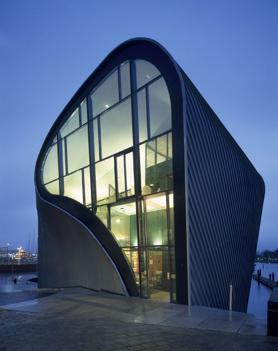 阿姆斯特丹建筑中心 · 创意折叠式立面设计-0