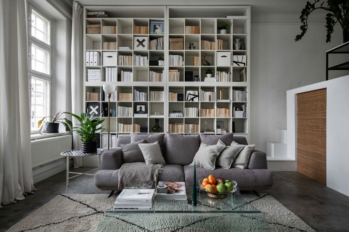 利用镜子和单色营造开阔小空间公寓设计-14