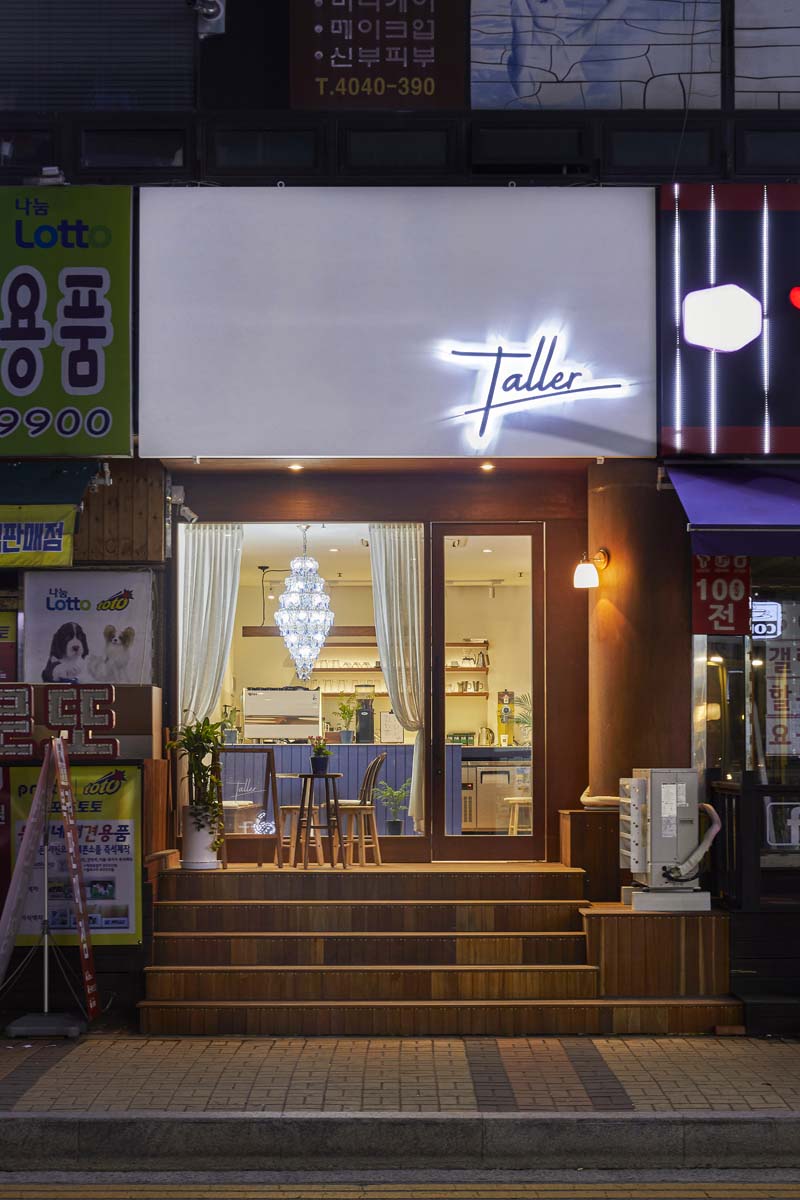 7 坪清新简约咖啡馆设计，诠释白色与木质之美-2