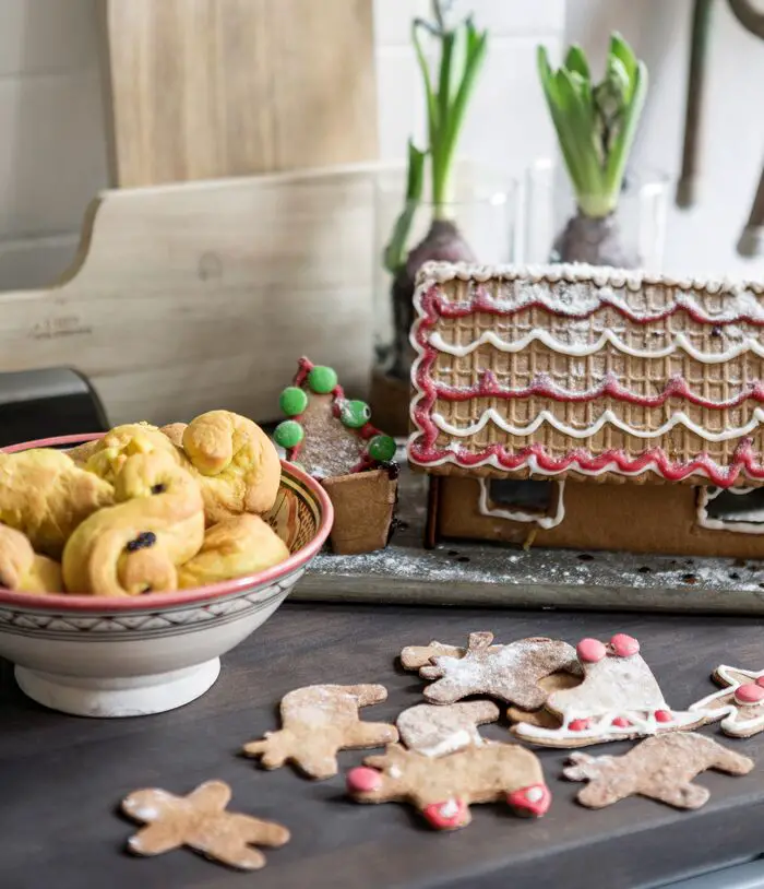 小空间大氛围 | 20 岁设计师的 48m²圣诞公寓-6