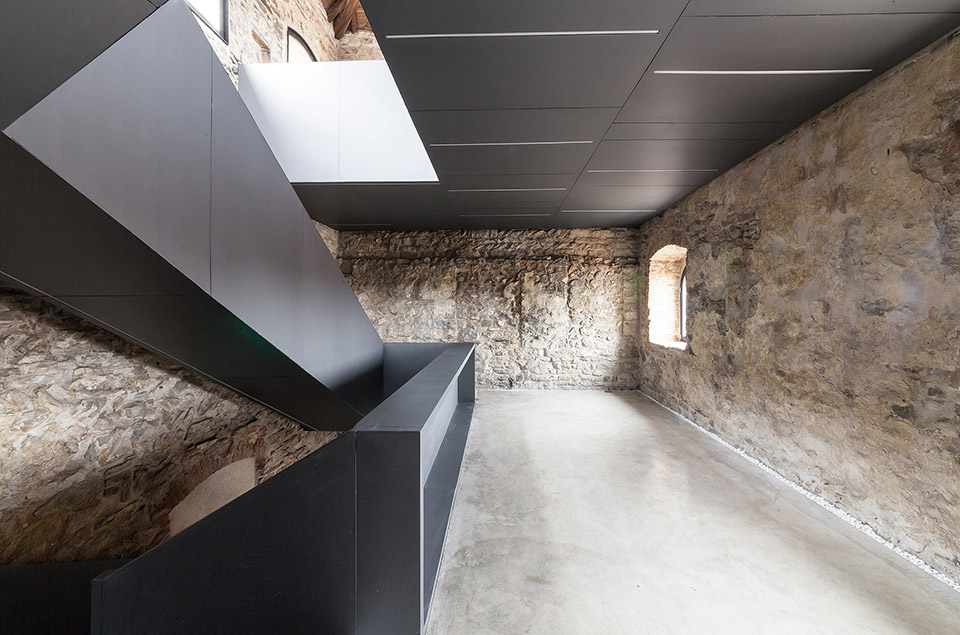 意大利古堡图书馆,现代与历史的完美融合-27