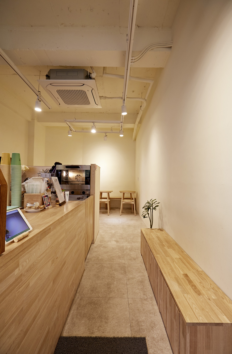 首尔 7 坪小空间，打造温馨治愈系咖啡馆-6