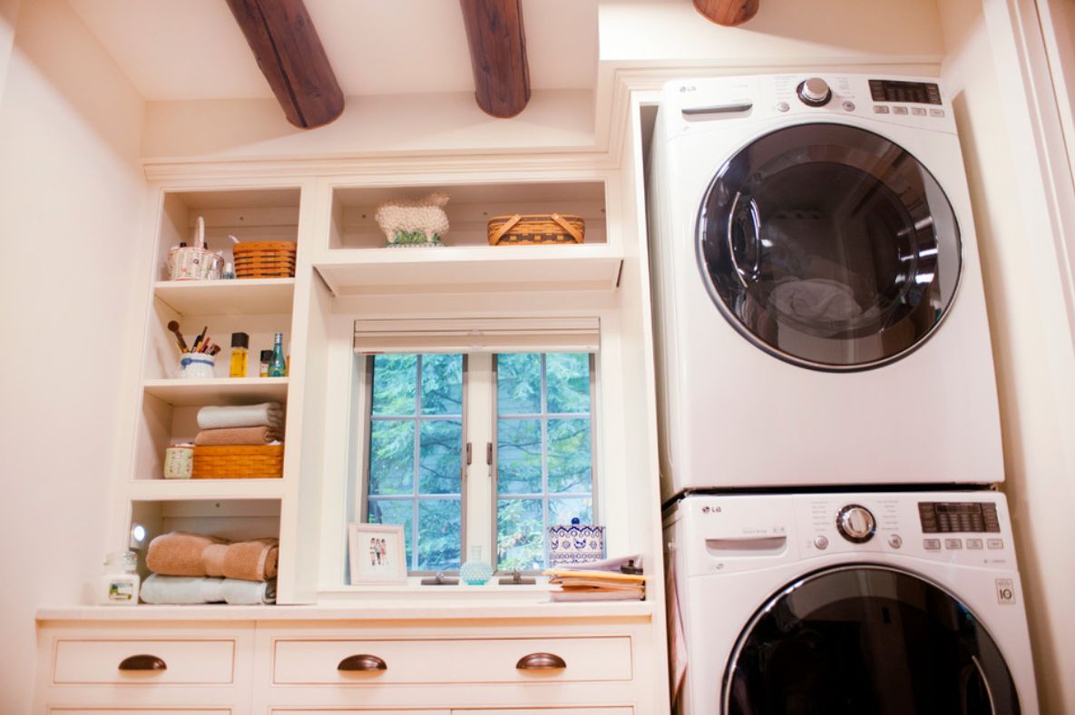 Stylish Ways To Take Full Advantage Of Your Laundry Shelves-8