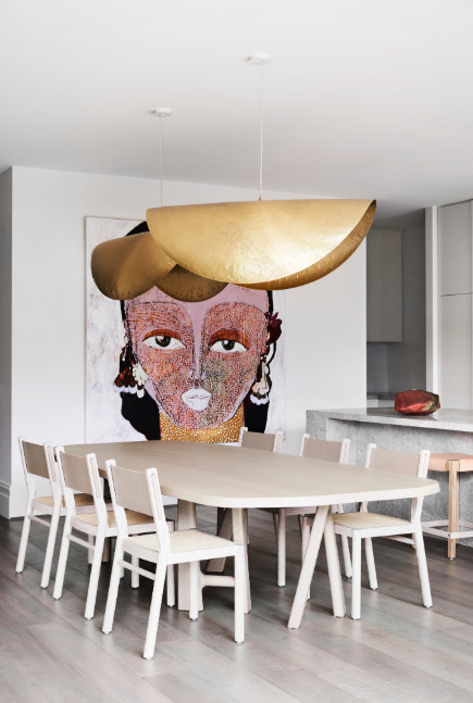 金色的;金黄色的;金的;金制的-22