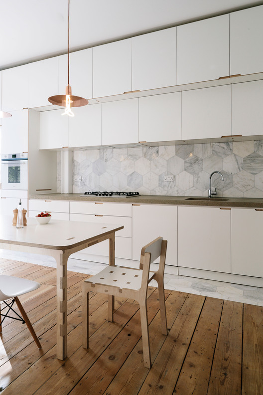 Maries Wardrobe  Tsuruta Architects-43