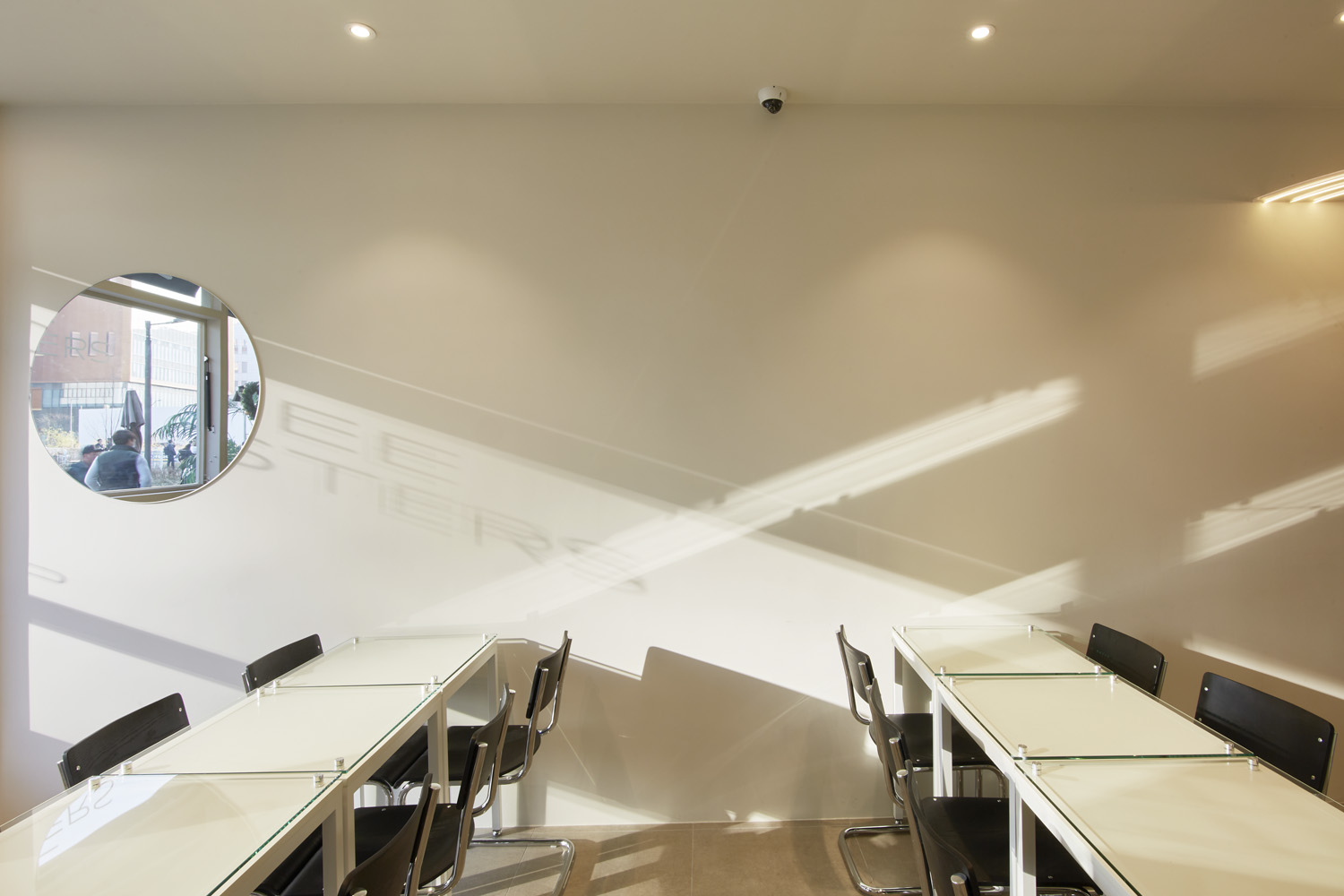 13 平米极简咖啡厅 | 小空间的大设计-10