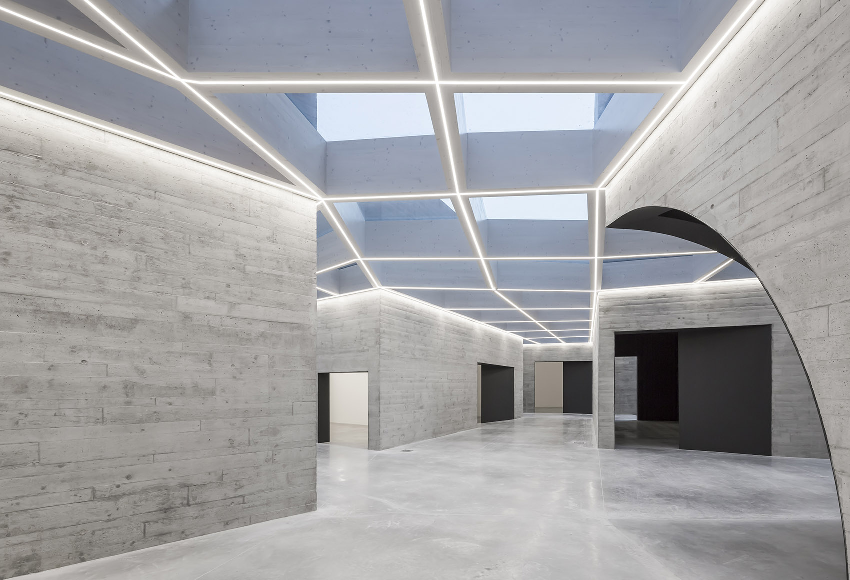 罗马风格艺术展示中心,葡萄牙 / spaceworkers-31