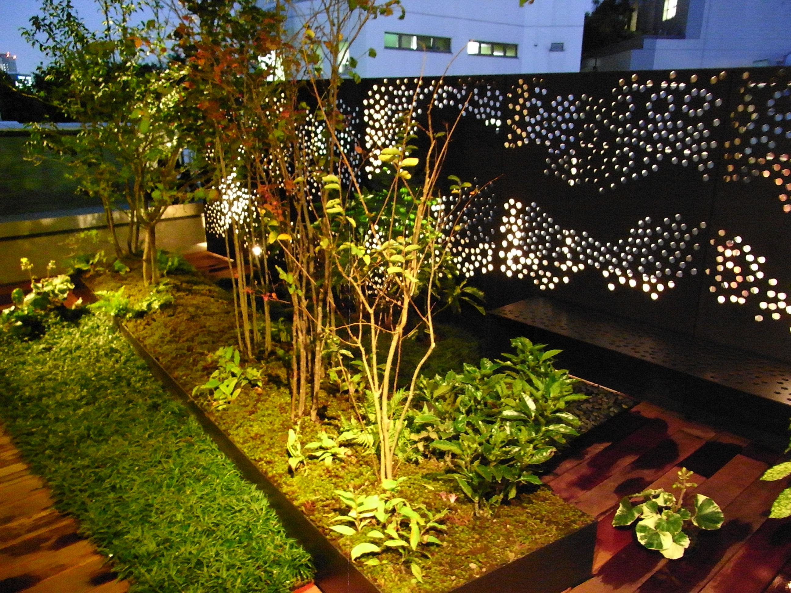 一番町弘和ビル屋上庭園丨松田平田设计-28