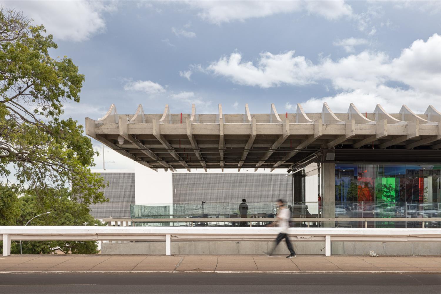 Sesi Lab | 巴西教育中心融入自然景观的创新设计-3