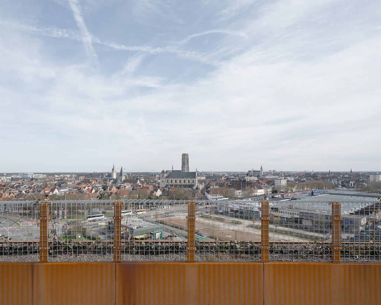 停车大楼的动态转换空间-34