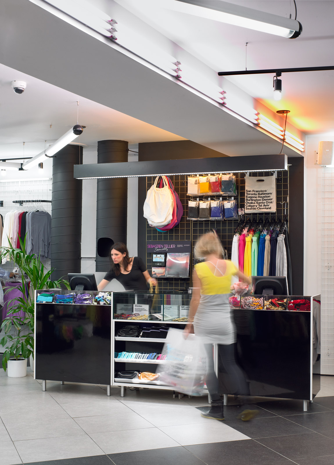 American Apparel: Oxford Street | Circular-29