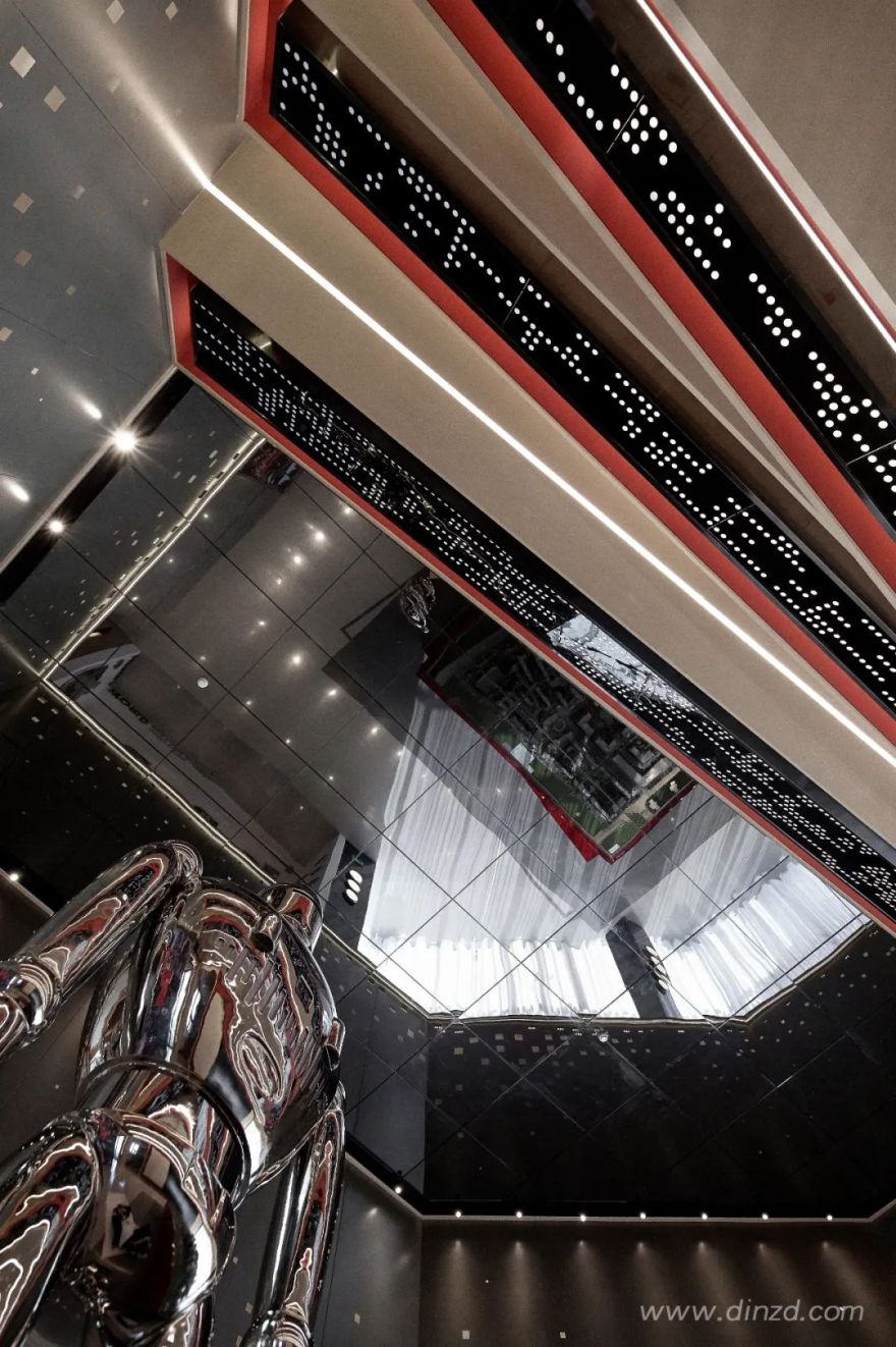 万科天地未来城 | 科幻艺术解构与融合的销售空间-32