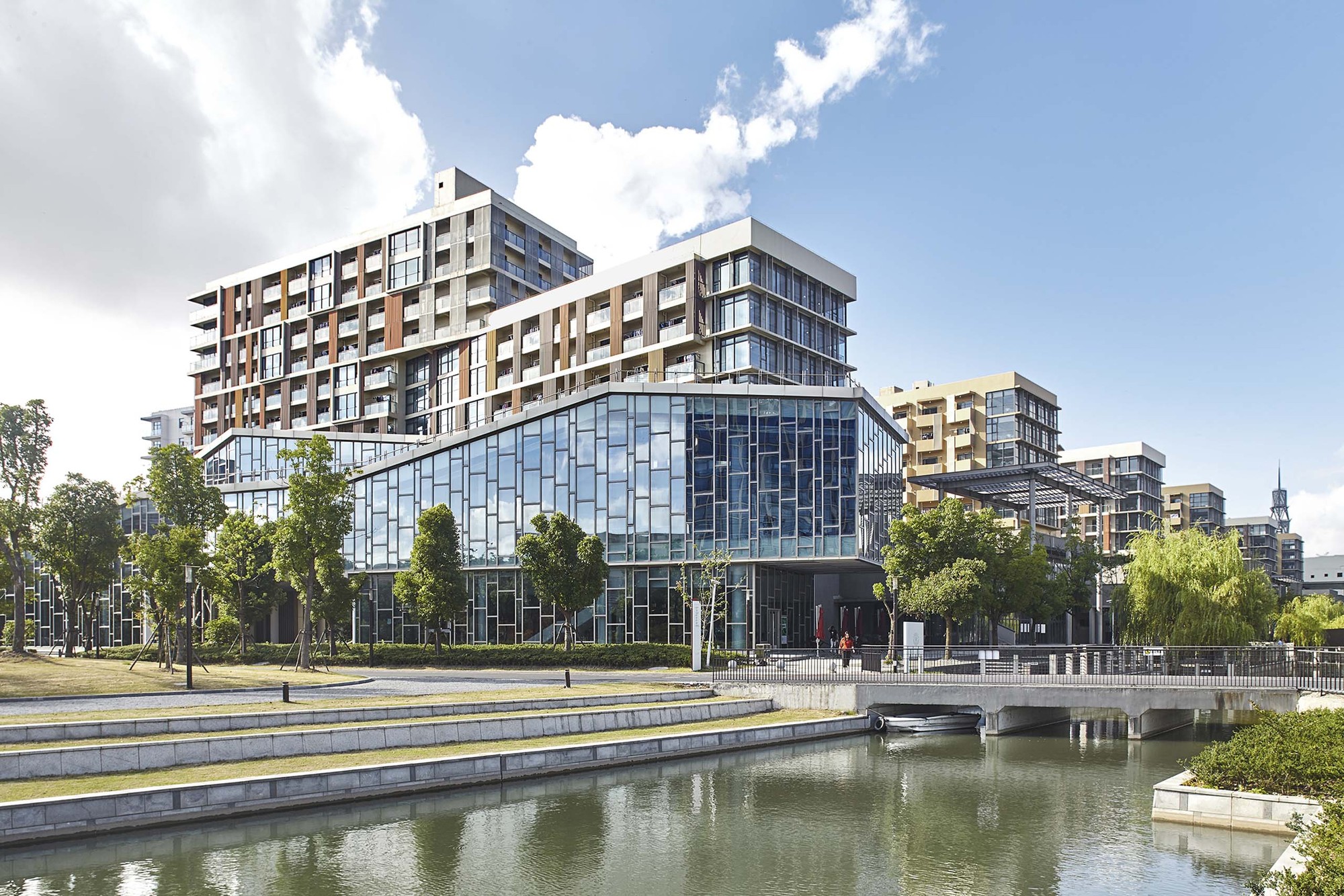 Living Area for Teachers and Students of USST / TJAD-11