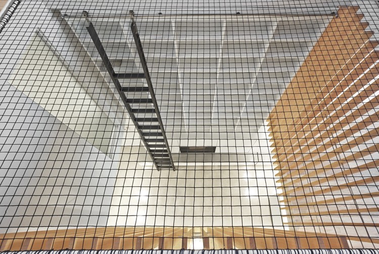 蒙特利尔现代镇屋，中庭与花园的巧妙融合-15