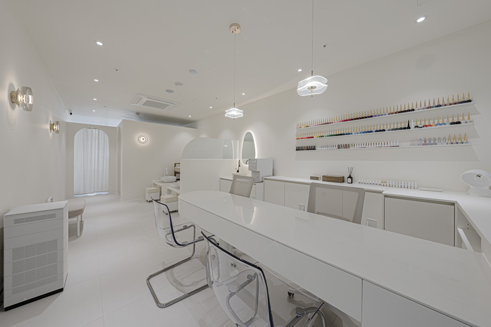 白色极简设计，10 平米小空间大变身-2